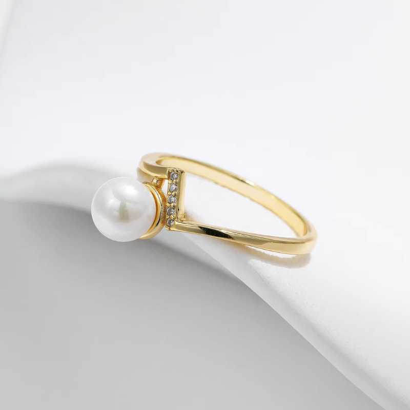 טבעת פניניה משובצת זירקוניה כסף 925