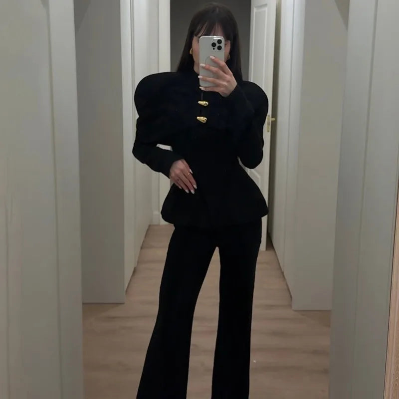 בלייזר עם כפתורי זהב